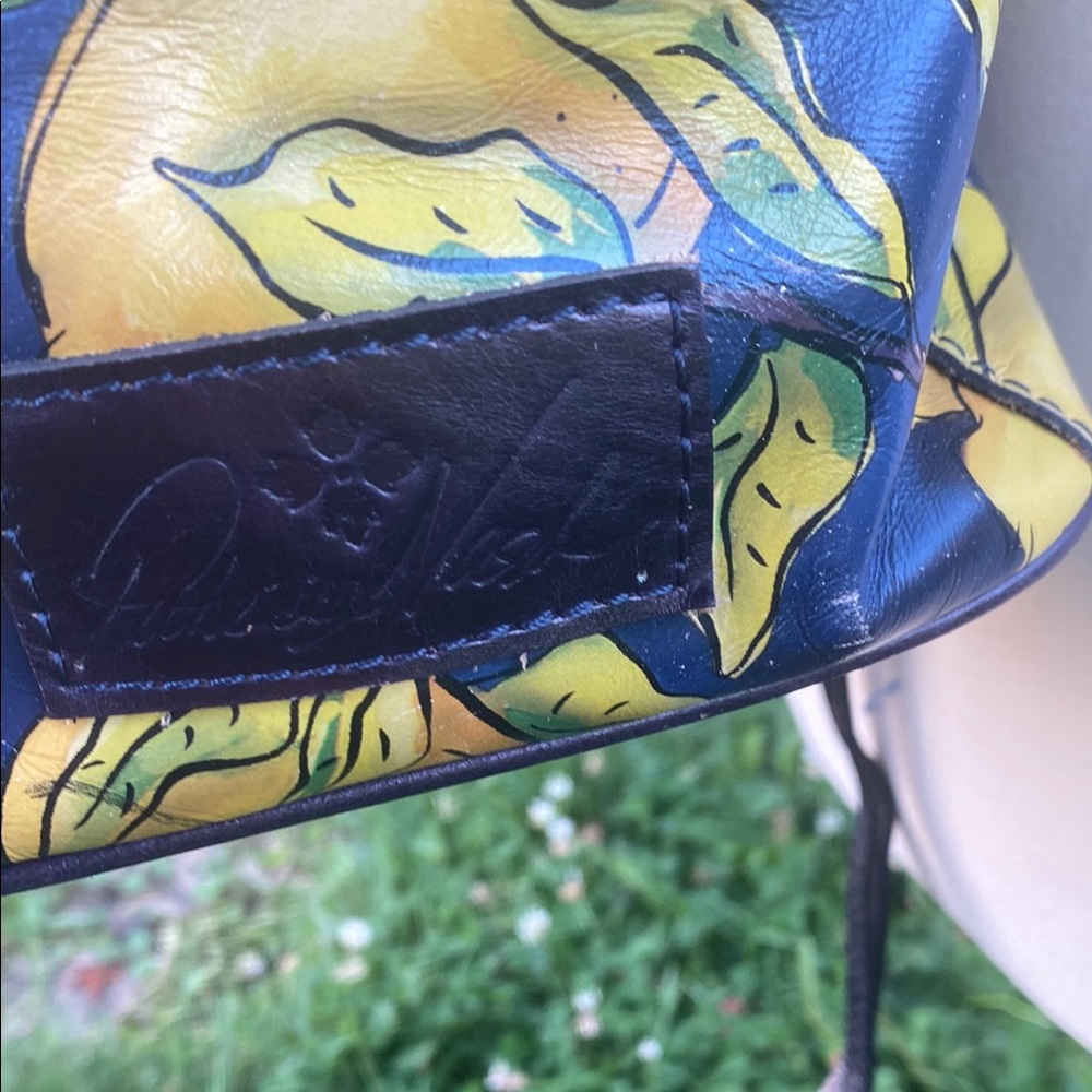 🍋🍋🍋💛💚Gorgeous patricia nash Lemon Print Drawstring Backpack navy blue . - Picture 7 of 14